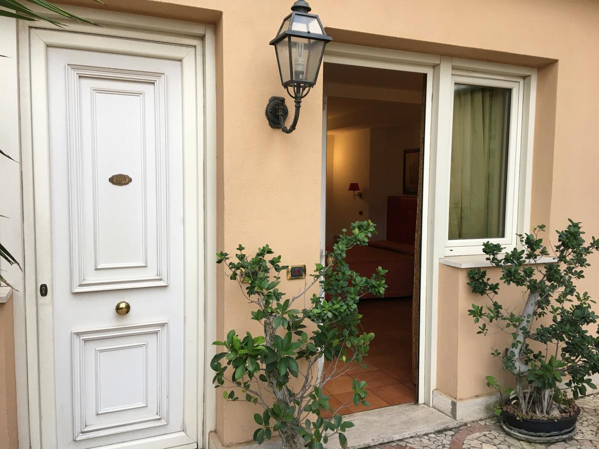 Quadrifoglio Eur 3* Rom